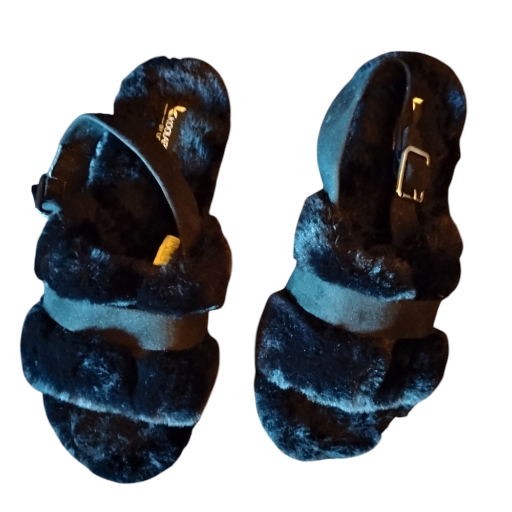 KOOLABURRA BY UGG Fuzzy Faux Fur Black Slide Sandals Flat Platform ~1" Size 8US